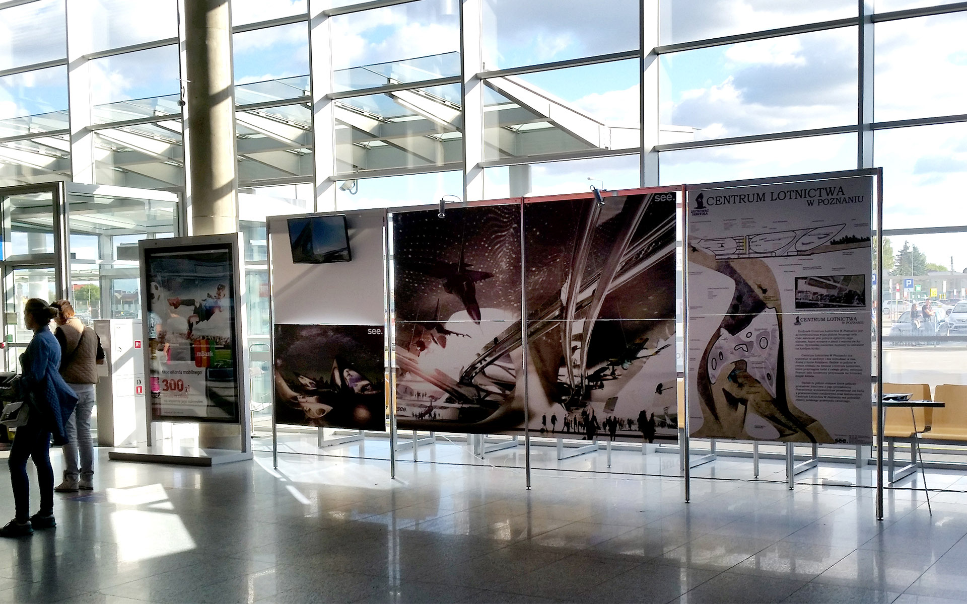 Wystawa na lotnisku Ławica projektu Centrum Lotnictwa w Poznaniu